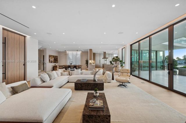 424 W Rivo Alto Dr, Miami Beach, FL 33139