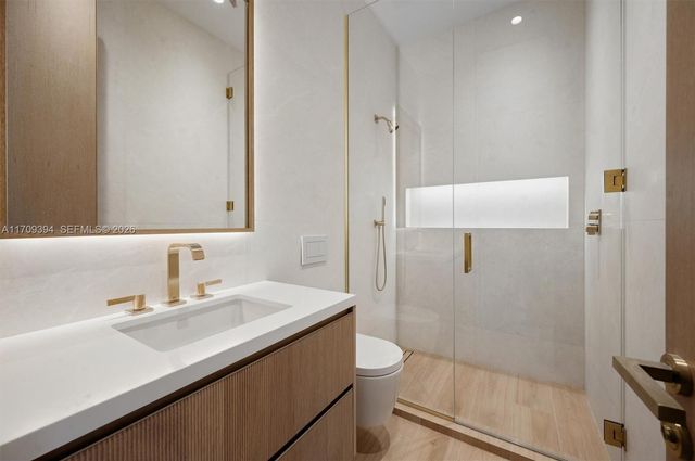 424 W Rivo Alto Dr, Miami Beach, FL 33139