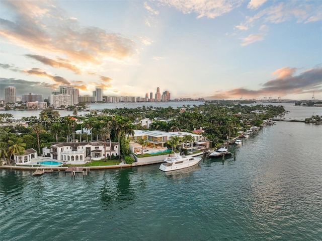 424 W Rivo Alto Dr, Miami Beach, FL 33139