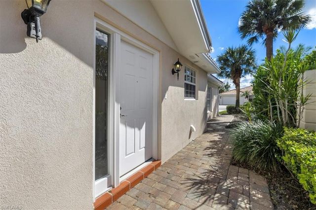 3575 El Verdado CT, Naples, FL 34109