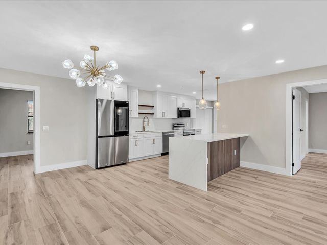 10691 NW 28th Street, Sunrise, FL 33322