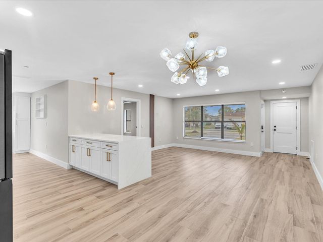 10691 NW 28th Street, Sunrise, FL 33322