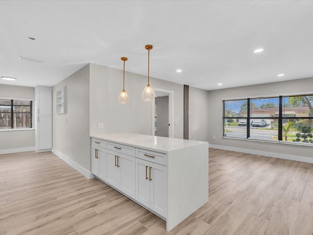 10691 NW 28th Street, Sunrise, FL 33322