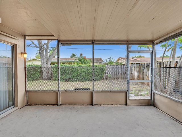 10691 NW 28th Street, Sunrise, FL 33322