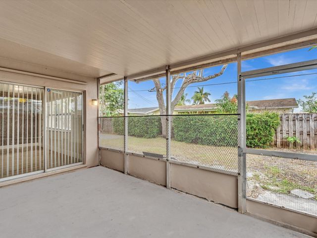 10691 NW 28th Street, Sunrise, FL 33322