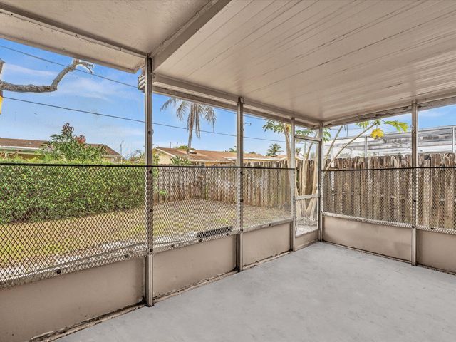 10691 NW 28th Street, Sunrise, FL 33322