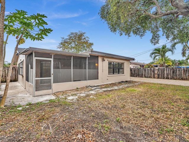 10691 NW 28th Street, Sunrise, FL 33322