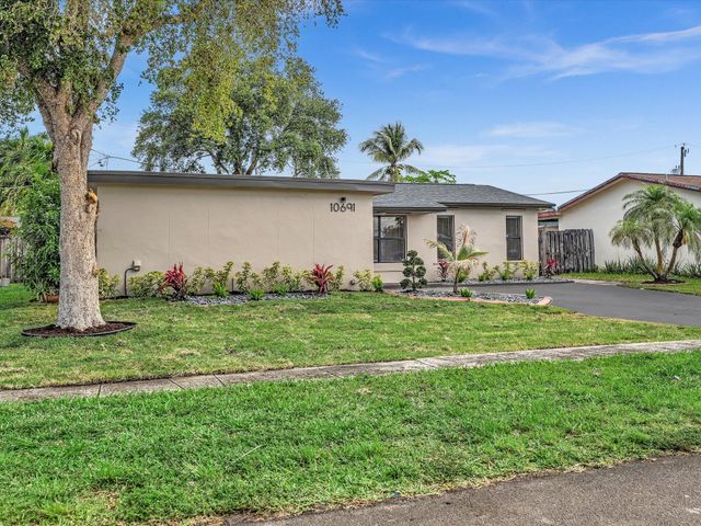 10691 NW 28th Street, Sunrise, FL 33322