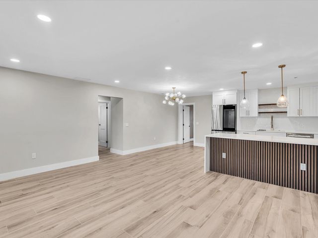 10691 NW 28th Street, Sunrise, FL 33322