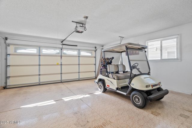 10902 W WELK Drive, Sun City, AZ 85373