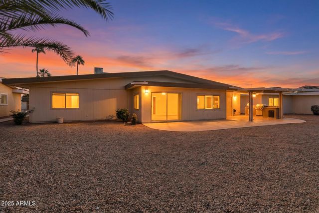 10902 W WELK Drive, Sun City, AZ 85373