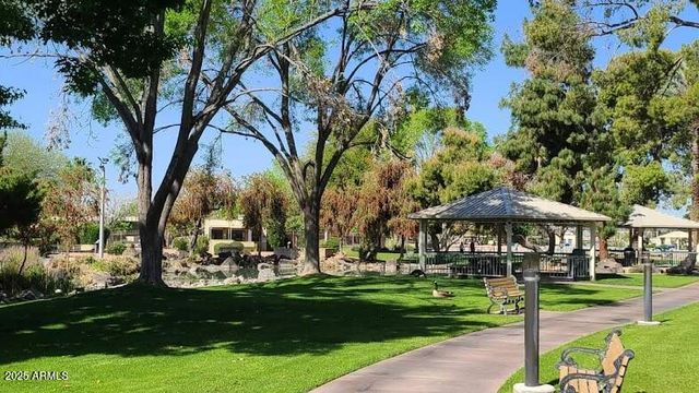 10902 W WELK Drive, Sun City, AZ 85373