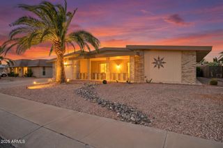 10902 W WELK Drive, Sun City, AZ 85373