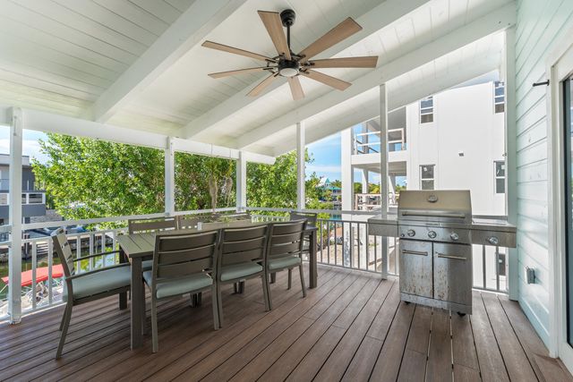 185 Ojibway Avenue, Plantation Key, FL 33070