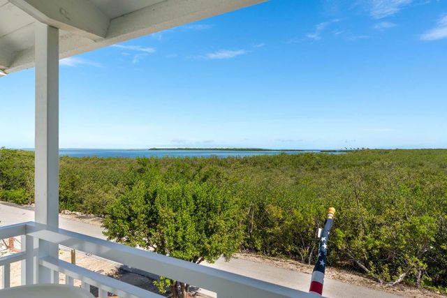 185 Ojibway Avenue, Plantation Key, FL 33070