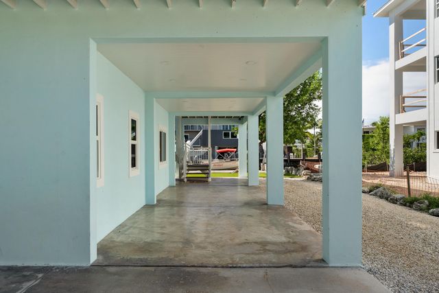 185 Ojibway Avenue, Plantation Key, FL 33070