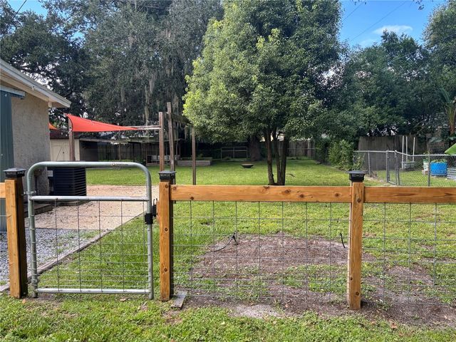 2404 GRANDVIEW AVENUE, Sanford, FL 32771