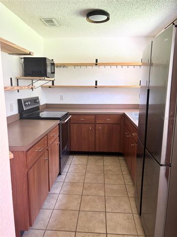 2404 GRANDVIEW AVENUE, Sanford, FL 32771