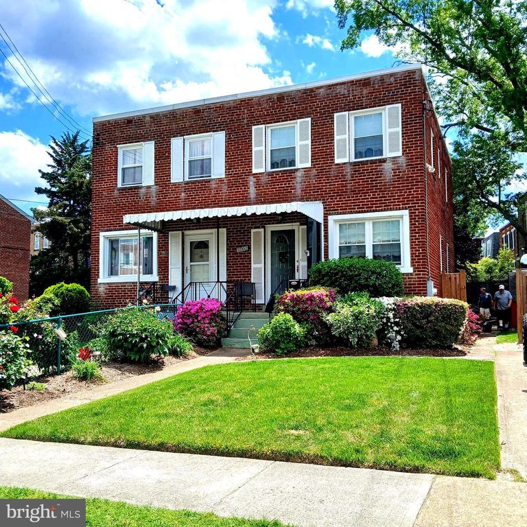 3202 13TH RD S, Arlington, VA 22204