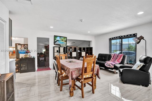 1124 NW 16th St, Fort Lauderdale, FL 33311