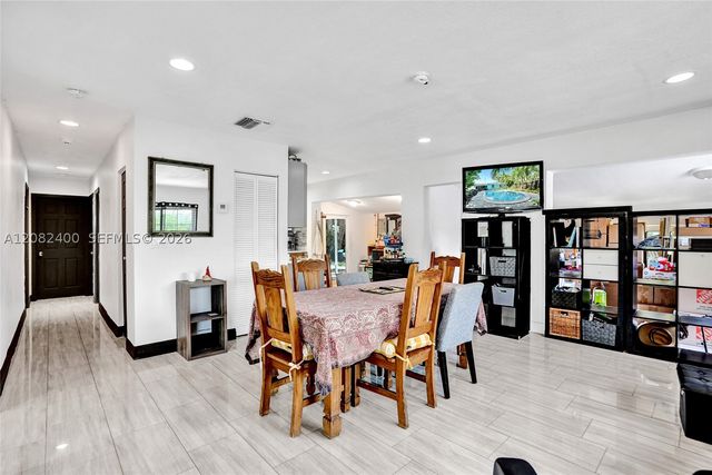 1124 NW 16th St, Fort Lauderdale, FL 33311