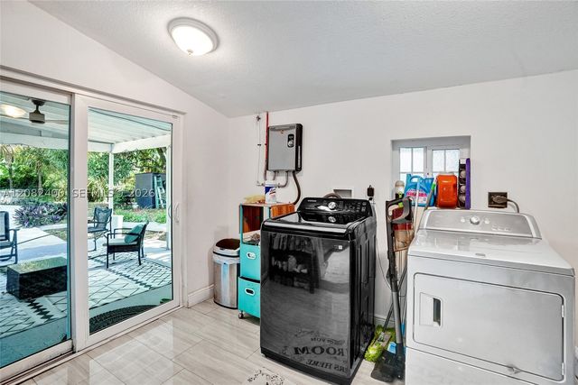 1124 NW 16th St, Fort Lauderdale, FL 33311
