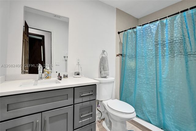 1124 NW 16th St, Fort Lauderdale, FL 33311