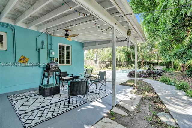 1124 NW 16th St, Fort Lauderdale, FL 33311