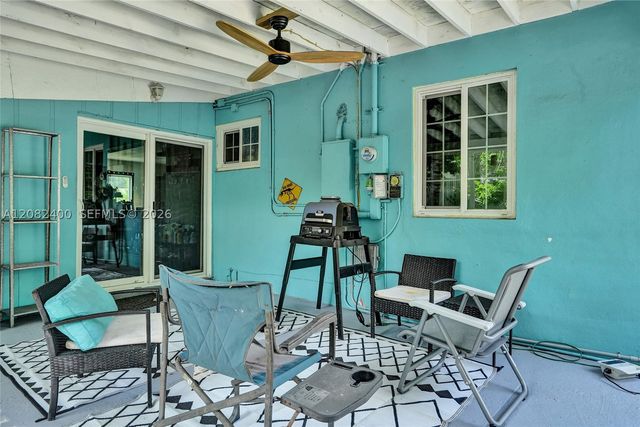 1124 NW 16th St, Fort Lauderdale, FL 33311