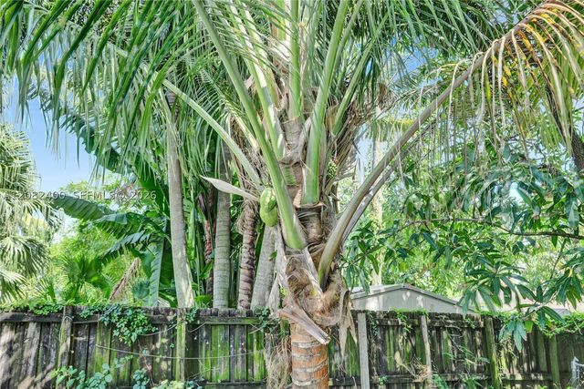 1124 NW 16th St, Fort Lauderdale, FL 33311