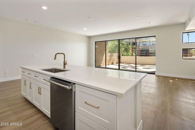 7126 E OSBORN Road 1029, Scottsdale, AZ 85251