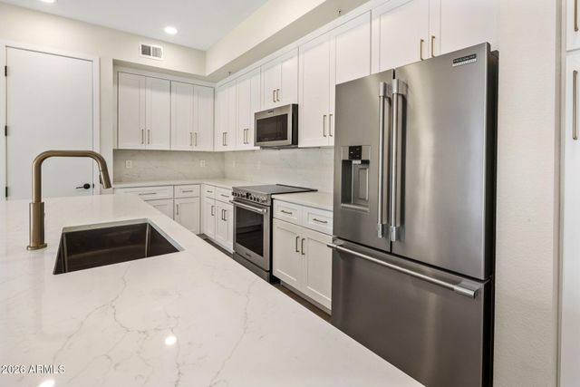 7126 E OSBORN Road 1029, Scottsdale, AZ 85251