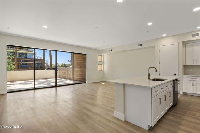 7126 E OSBORN Road 1029, Scottsdale, AZ 85251