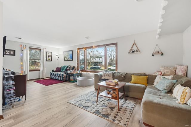 4526 Mirror Light Place, Fort Wayne, IN 46804