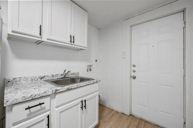 1914 Mcbroom Street 3, Dallas, TX 75212