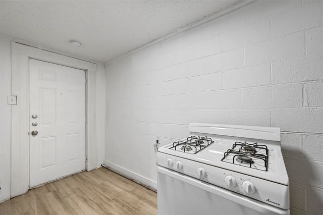 1914 Mcbroom Street 3, Dallas, TX 75212