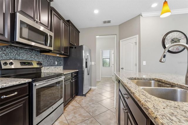 11714 LAKE BOULEVARD, New Port Richey, FL 34655