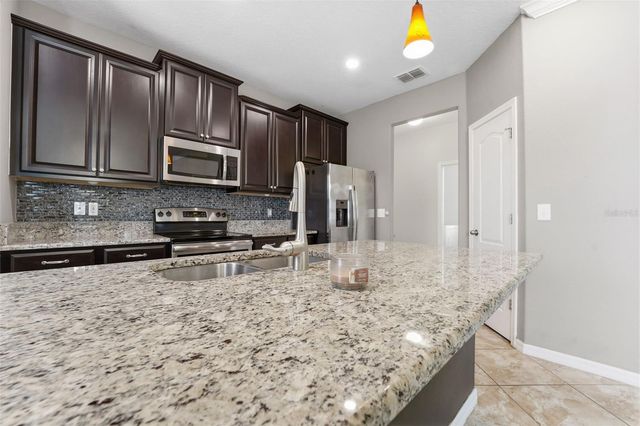 11714 LAKE BOULEVARD, New Port Richey, FL 34655