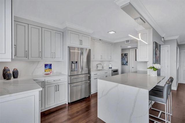 4822 OCEAN BOULEVARD 9A, Siesta Key, FL 34242