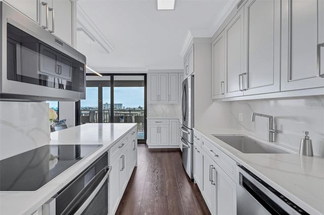 4822 OCEAN BOULEVARD 9A, Siesta Key, FL 34242