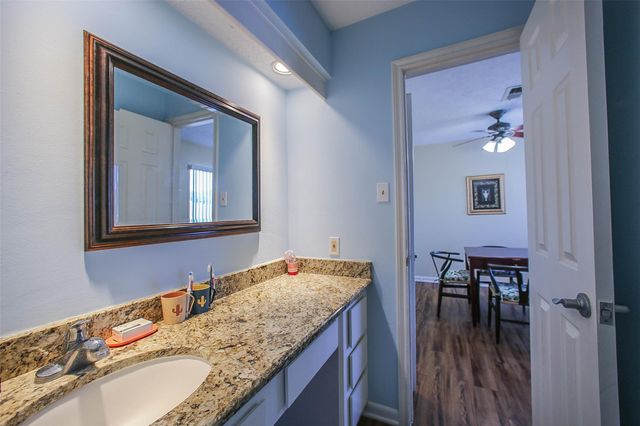 9511 Sharpcrest Street, Houston, TX 77036