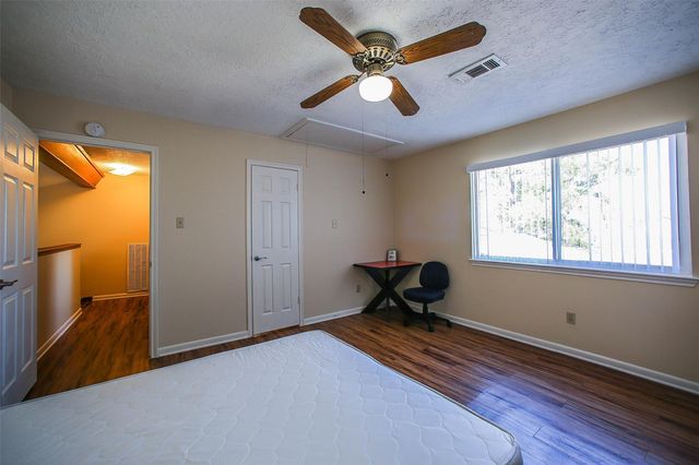 9511 Sharpcrest Street, Houston, TX 77036