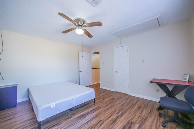 9511 Sharpcrest Street, Houston, TX 77036