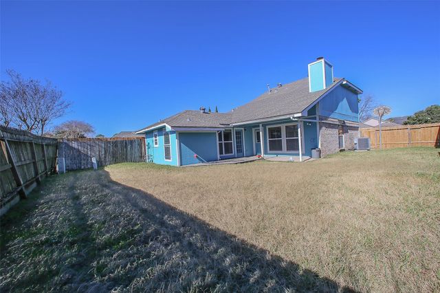 9511 Sharpcrest Street, Houston, TX 77036