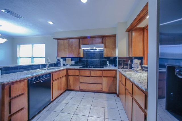9511 Sharpcrest Street, Houston, TX 77036