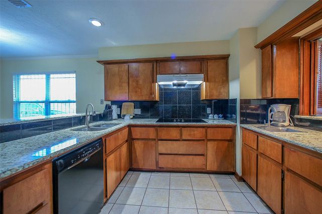9511 Sharpcrest Street, Houston, TX 77036