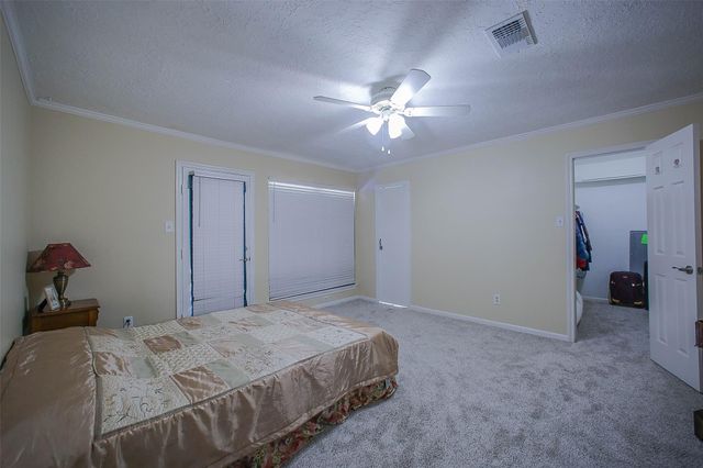 9511 Sharpcrest Street, Houston, TX 77036