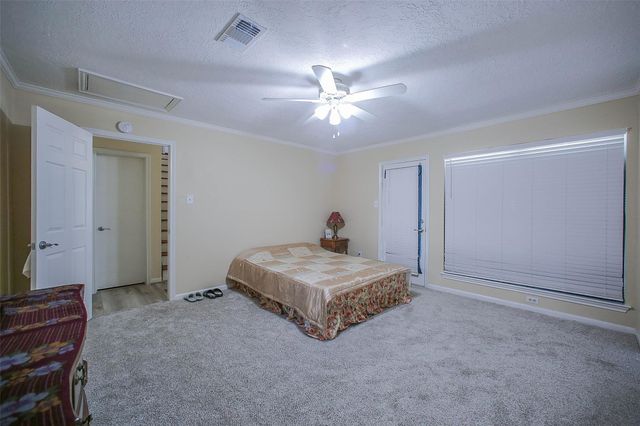 9511 Sharpcrest Street, Houston, TX 77036