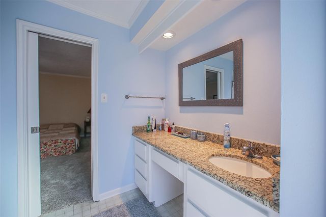 9511 Sharpcrest Street, Houston, TX 77036