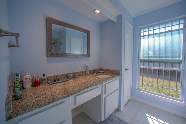 9511 Sharpcrest Street, Houston, TX 77036